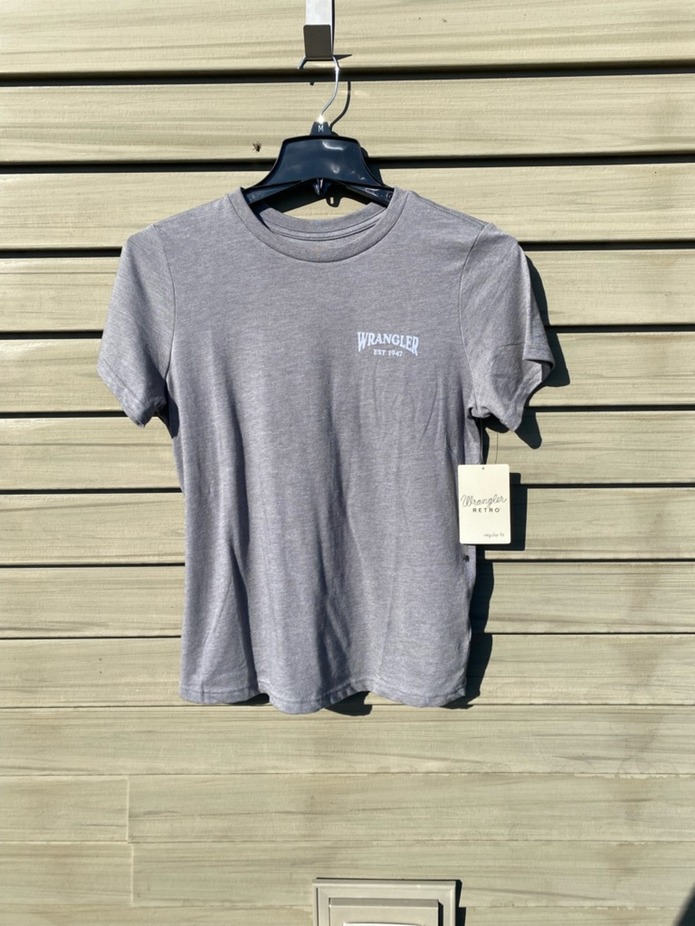 Woman’s Wrangler Retro regular fit Short-Sleeve Crewneck Tee in Heather Gray